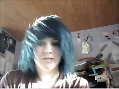 Blue haired fledgling goth girl with pierced lip was rubbing her clit