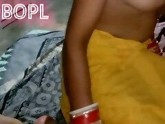 德西Dulhan bhabhi纱丽显示手指性doge stel chudai