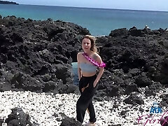 Jummy chick Summer Vixen ambles on the beach with her boyfriend