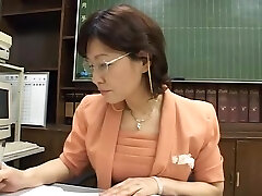 Principal Woman