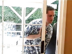 黑檀木的荡妇与一个丰满的屁股吸老二和得到的屁股性交由一个白人 黑檀木的荡妇与一个丰满的屁股吸老二和得到的屁股性交由一个白人