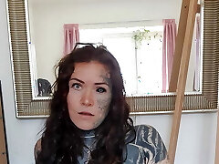 年轻的婊子试图喷 年轻的婊子试图喷