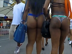 Check out really appetizing ginormous bubble ass flashed outdoors