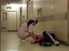 护士得到了参与进入高利贷vid对她的善良 护士得到了参与进入高利贷vid对她的善良