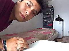 Sloton su primera vez haciendo c&aacute_mara escondida Sloton su primera vez haciendo c&aacute_mara escondida