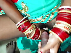 Meri chhoti behen salwar suit pehenithi to bahut sumptuous lag rahi thi Isle usko chod dala