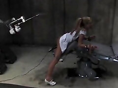 布鲁克,野兽型男根通过的机器