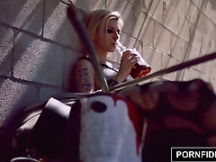 PORNFIDELITY-纹身的女孩靛八月他妈的肛门 PORNFIDELITY-纹身的女孩靛八月他妈的肛门