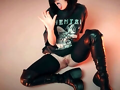 热哥特女孩与性感的丝袜获取性交与一个黑色的假阳具,倒她与暨 热哥特女孩与性感的丝袜获取性交与一个黑色的假阳具,倒她与暨