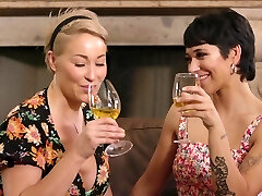 зрелая жена позволяет мужу трахнуть ее лучшего друга бруклина грея зрелая жена позволяет мужу трахнуть ее лучшего друга бруклина грея