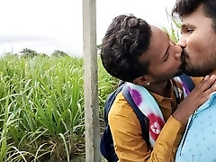 indyjski las odkryty dżungla pole sugarcanel całowanie