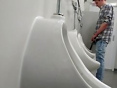 mon premier urinoir public espion vidéo!