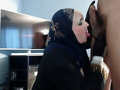 beurette voiler suce grosse bite ebony