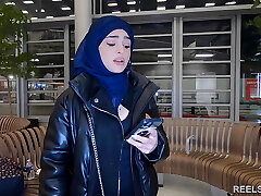 The veiled Iranian NADJA LAPIEDRA gets boinked ass fucking in the toilet and in a corridor to pay for the plane !!!