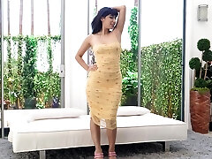 Smoking hot girl Bambi sucks a dark-hued dick before getting pounded Smoking hot girl Bambi sucks a dark-hued dick before getting pounded