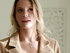 Interracial dicking on the sofa with gorgeous Evelyn Payne