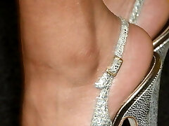VIP Naked FEET IN HEELS