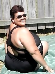 Fat sexy wife in swimsuit and lingerie