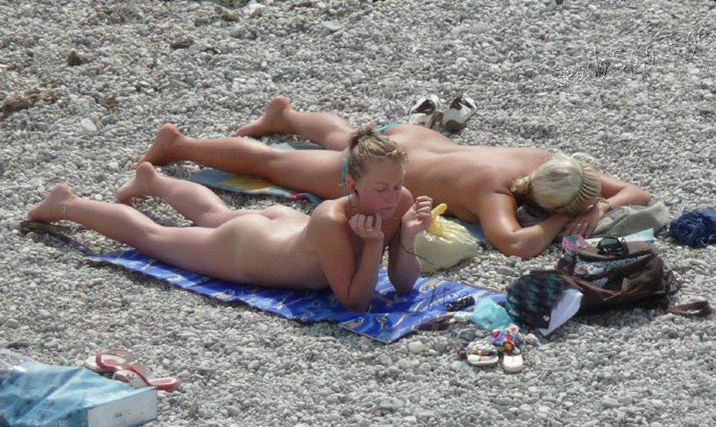 Caught Having Sex On Nude Beach - Nude women caught on nude beach