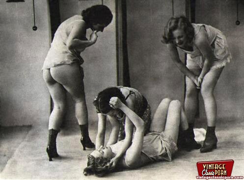 Vintage Lesbian Porn Wrestling - Vintage lesbians with dildo