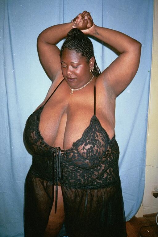 Enormous Black Tits Bbw - Shauna Moon has the biggest natural black tits you've ever ...