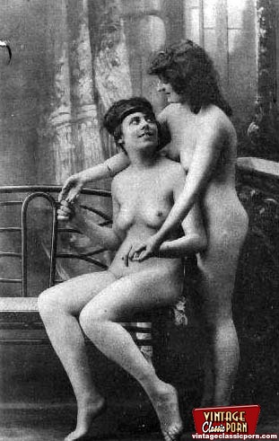 311px x 491px - Vintage lesbian nude chicks