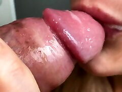Extreme Close Up on Sloppy Blowjob with a Cumshot on Tongue
