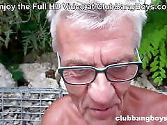 لعنتی پدر بزرگ در زیرزمین برای ClubBangBoys