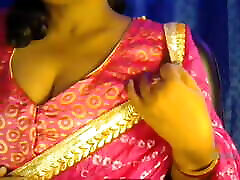 scene of kate winslet Bhabhi Stroking Her Boobs