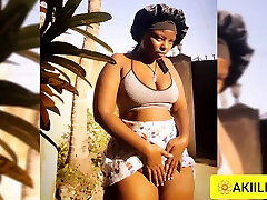 Outdoors: Ebony Thick Babe Akiilisa Flashing Pussy,tits mum surprised Ass Outside