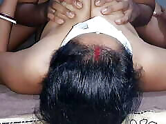 性感的印度Bhabi与大胸部性别的视频