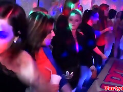 Busty Amateur Babe Fucks solo young girl squirting In Real Club