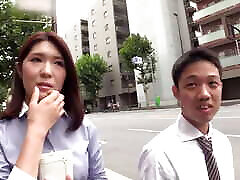 We Interviewed Male and Female Office Workers During Their Lunch Break. Yuta 25 and xxx atractivo 25