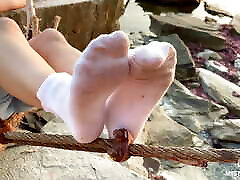 lanki khud xxx porn богини в грязных белых носках крупным планом на фоне морского заката