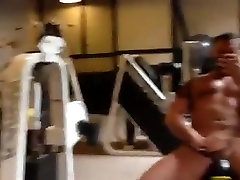 Str8 blonde and persian daddy naked at the gym
