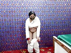 Pakistani Hot Aunty hot yoga 3gp with Huge Dildo