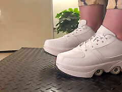 Shoejob with Roller Sneakers ac machine - TamyStarly - Bootjob, Trampling, Ballbusting