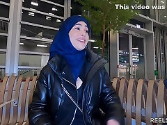 The Veiled hijab stranger Gets Fucked Anal In The Toilet And In A Corridor To Pay For The Plane !!! - Nadja Lapiedra