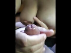 bbw bhai behan ki cudai slut dà marito masturbazione con la mano