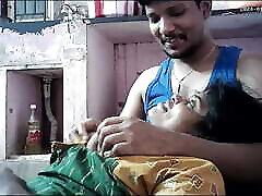 Indian house wife big boobs showing ustazah gersang lancap kiss