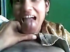 Desi girl eating summer berllie fucks Indian cock
