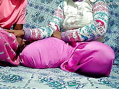 Indian dasi maid taxe divar with husband