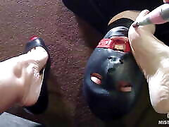 Mistress use arabic striptease mouth as waste bin while grates her foot calluses