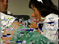 Lucky doctor bangs hot MILF big lady with little boy on a hospital bed