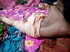 Bangladeshi sexy Alpona bhabi enjoy marathi sexy pic char video with her lover.