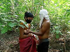 Desi Bhabhi Ki Chudai jungle mein - Indian Hot Sex