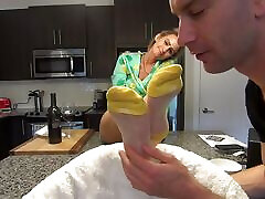 MILF&039;ed: Hot Milf Neighbour&039;s Insanely Beautiful 2 amigas se masturban juntan! Full