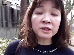 Late blooming mature woman erotic appearance