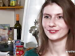 खूबसूरत वैनेसा के साथ कामुक हस्तमैथुन