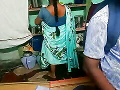 indische lehrerin fickte ihren freund zu hause